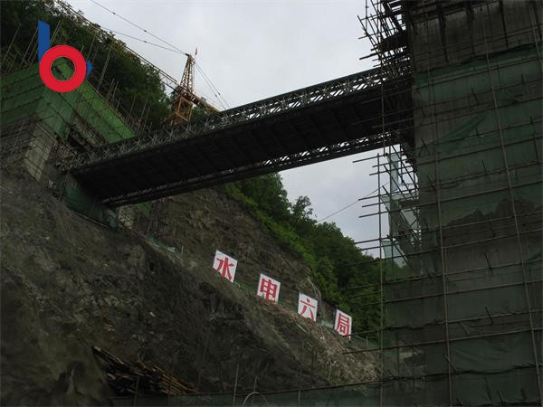 吉林省通化市中國(guó)水電六局，高空橋321（100）型30米雙排單層加強(qiáng)型